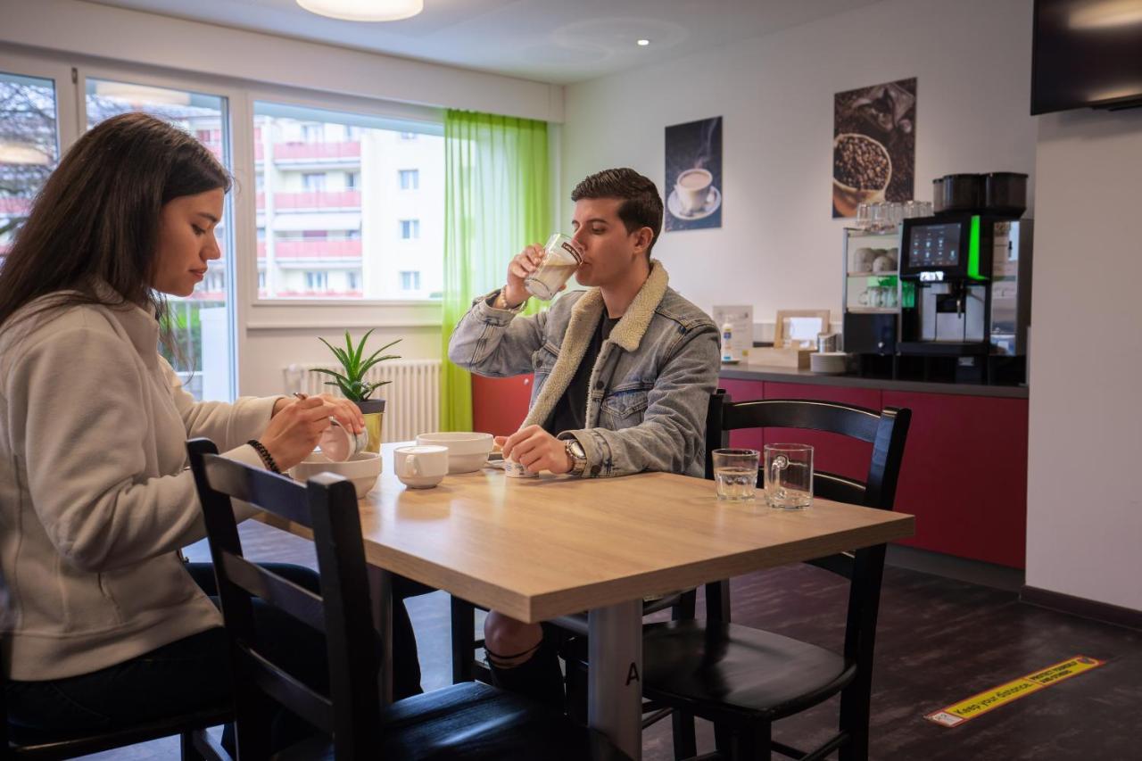 Nyon Hostel Kültér fotó