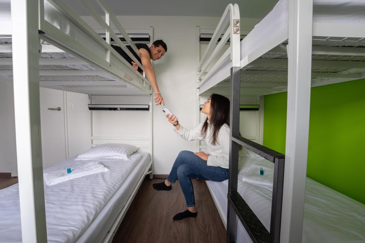 Nyon Hostel Kültér fotó